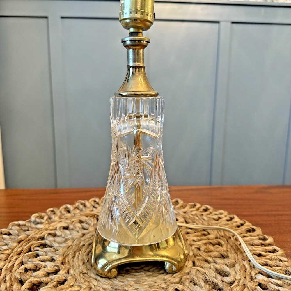 Vintage Cut Crystal Accent Lamp with Brass Base – Hobstar & Fern Spray‎ Design –